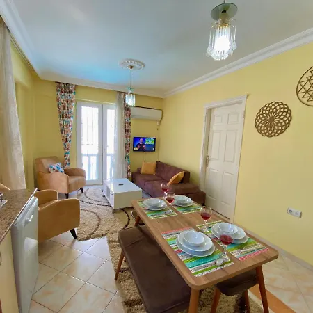 Apartment Fethiye'de Sahil Ve Sehirici Birarada...